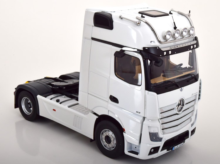 NZG メルセデスベンツアクトロス8x4 Liebherrミキサー車 NZG メルセデスベンツアクトロス8x4 Liebherrミキサー車 - メルカリ