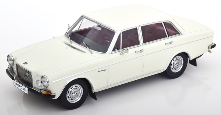 トリプル9 1/18 ボルボ 164 サルーン 1970 ホワイト Triple 9 1:18 Volvo 164 Saloon 1970 white