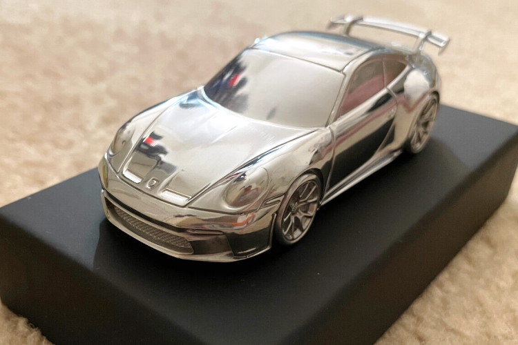 ポルシェ　911 992 メタルカー　ペーパーウェイト　シルバー ポルシェ特注 1/43 ポルシェ 992 GT3 アルミニウム ペーパー