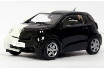 京商 Jコレクション トヨタ クラウン ハイブリッド 2008 ブルー 1/43 楽天市場】Jコレクション 1/43 トヨタ クラウンハイブリッド