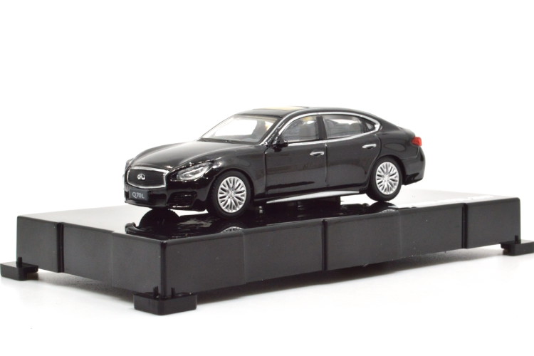 日産 - 希少✨生産終了 日産 インフィニティ フーガ Q70L 模型 カタログ 箱付 黒 楽天市場】Paudi 1/18 日産 フーガ インフィニティ Q70L 2016