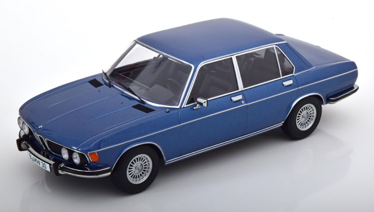 楽天市場】KK-SCALE 1/18 BMW 740i E38 1シリーズ 1994 ブルー