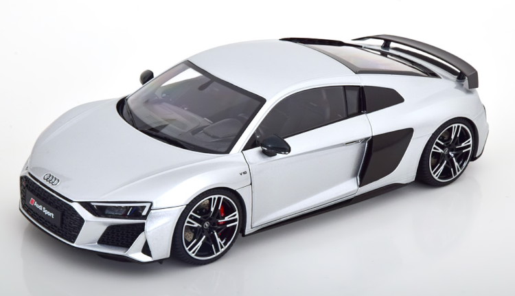 (最終限定値下げ 小汚れ要確認！)1/18アウディ R8 開閉ドア 最終限定値下げ 小汚れ要確認！)1/18アウディ R8 開閉ドア