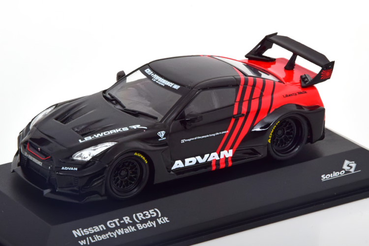 LIBERTYWALK　Nissan GT-R 1/43 ミニカーセット imgrc0159704037.jpg