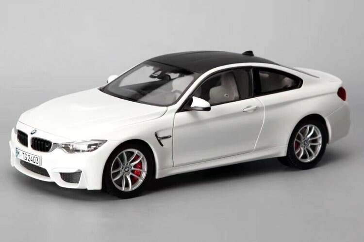 Paragon 1/18 BMW M4 F82 2014 フローズンブリリアントホワイト 開閉Paragon 1/18 BMW M4 F82 2014 Frozen Brilliant White