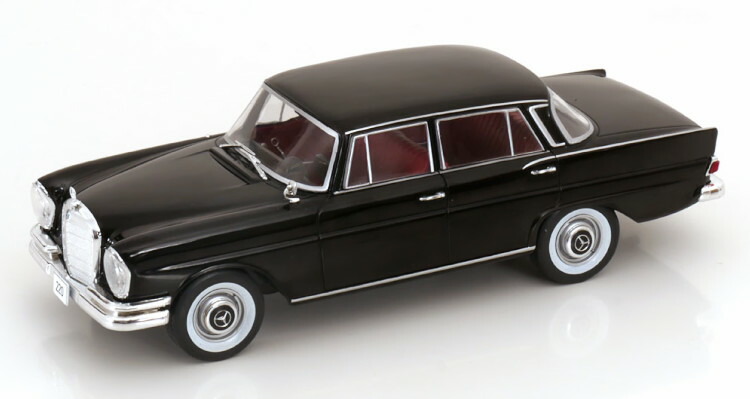 1/24 メルセデス 200D W115（カスタム品） MERCEDES-BENZ W115 200D 1968 1/24 New & Box Diecast model