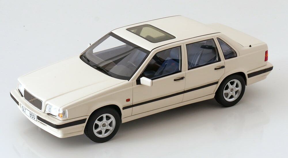 Cult Scale 1/18 ボルボ 850 GLT サルーン 1991-1994 ホワイト Cult Scale 1:18 Volvo 850 GLT Saloon 1991-1994 white