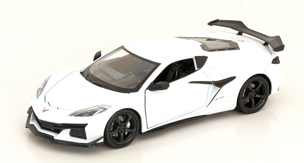 ウィリー 1/24 シボレー コルベット Z08 クーペ 2023 白いこと 開閉Welly 1:24 Chevrolet Corvette Z08 Coupe 2023 white 車-乗り物のおもちゃ
