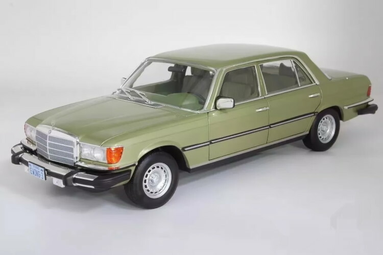 メルセデスベンツ　リムジン　1/18 楽天市場】ベンツ特注 ノレブ 1/18 メルセデス ベンツ 500 E