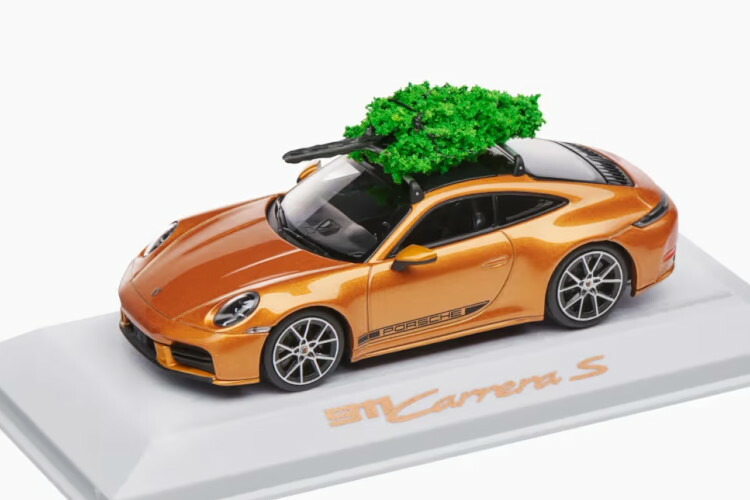 1/43 ポルシェPorsche 911 Carrera RS 2022台限定品 楽天市場】スパーク 1/43 ポルシェ 911 カレラ RS 2.7 クリスマス