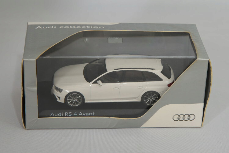 <中古品>ミニチャンプス 1/43 アウディRS4 アバント B8 2012 ホワイト Minichamps 1:43 Audi RS4 Avant|Reowide モデルカー カタログ SHOP