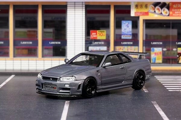 モーターヘリックス 1/64 日産 スカイライン GT-R R34 ニスモ CRS 2002 ガングレーメタリック 開閉MOTORHELIX 1:64 NISSAN SKYLINE GT-R R34 NISMO CRS 2002 GUN GREY METALLIC｜Reowide モデルカー カタログ SHOP