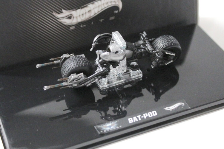 楽天市場】【BATMAN】バットマン HotWHeeLs 1/18スケール『BAT