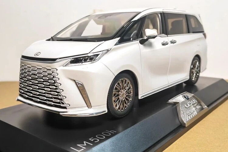 楽天市場】京商 1/18 レクサス LM300h ワイト パール クリスタル