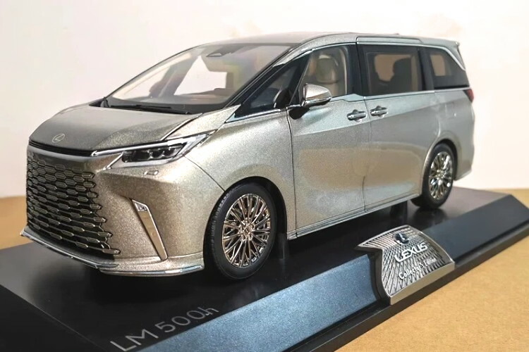 京商　レクサス　LM300H 1/18 ミニカー　モデル ミニカー 1/18 レクサス LM300h ミニバン 1BOX 京商 KYOSHO 1/18