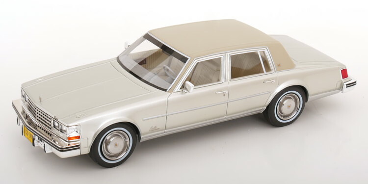 ネオ/'70 Cadillacキャデラック DeVilleデビル 1/43 絶版 Neo/Cadillac Cadillac Coupe Deville Devil 1/43 Out Of Print