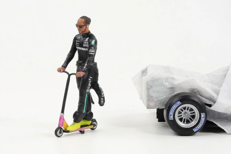 楽天市場】シュインハース 1/18 ハミルトン スピードレーサー 流星号