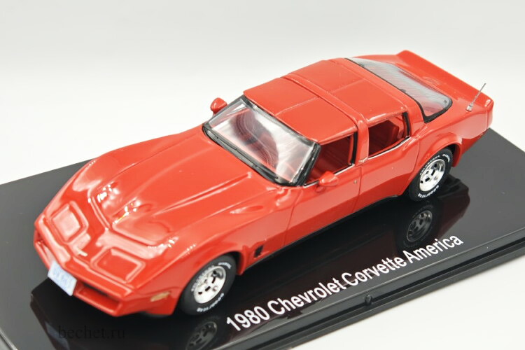 ESVAL MODEL 1/43 コルベット 亜米利加 クローズド 大屋根 1980 赤いことESVAL MODEL 1:43 CORVETTE AMERICA CLOSED ROOF 1980 RED