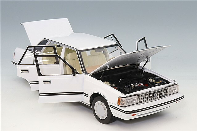 楽天市場】SAMURAI 京商 1/18 トヨタ クラウンハイブリッド アスリート