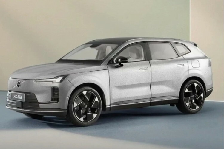 VOLVO特注 1/18 XC70 薄墨色 開閉 ※緑であることは標本すがた絵です。Volvo 1:18 Volvo XC70 Grey