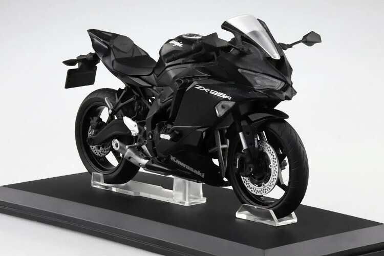 アオシマ 1/12 カワサキ Ninja ZX-25R メタリックスパークブラックAOSHIMA 1:12 Kawasaki Ninja ZX-25R Metallic Spark Black