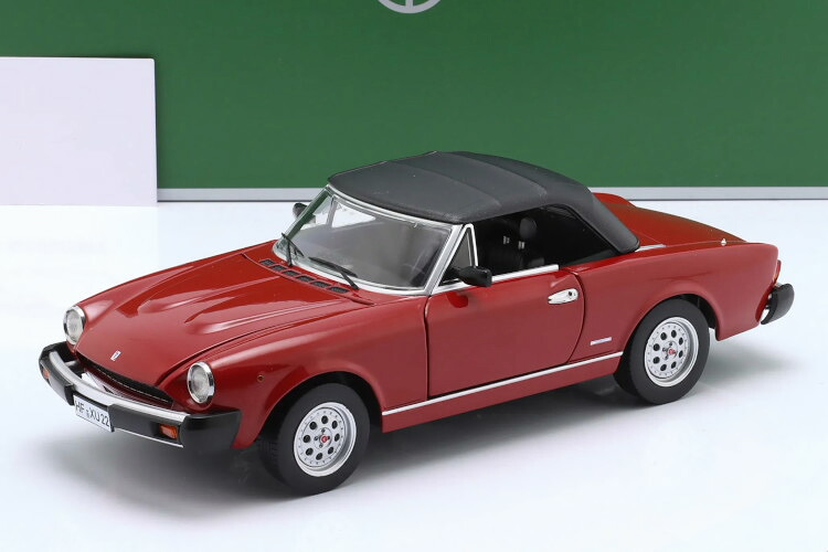 Touring 1/18 ピニンファリーナ スパイダーエウロパ 1982 レッド 740台限定 開閉 Touring 1:18 Pininfarina Spidereuropa year 1982 red Limited 740 pcs