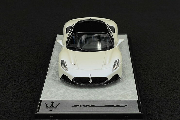 BBR 1/43 マセラティ MC20 2020 ビアンコ アウダーチェ パール仙 グロッシーブラックBBR 1:43 Maserati MC20 2020 Bianco Audace Pearlescent Glossy Black