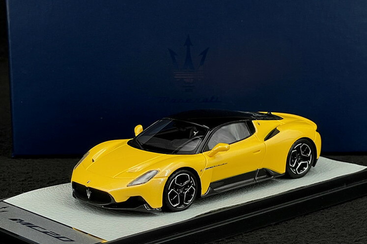 BBR 1/43 マセラティ MC20 2020 ジアッロ ジェニオ パーリー イリデセント グロッシーブラックBBR 1:43 Maserati MC20 2020 Giallo Genio Pearly Iridescent Glossy Black