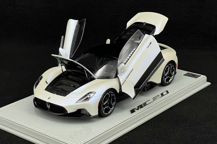 BBR 1/18 マセラティ MC20 2020 ビアンコ アウダーチェ パール仙 グロッシーブラック 開閉BBR 1:18 Maserati MC20 2020 Bianco Audace Pearlescent Glossy Black