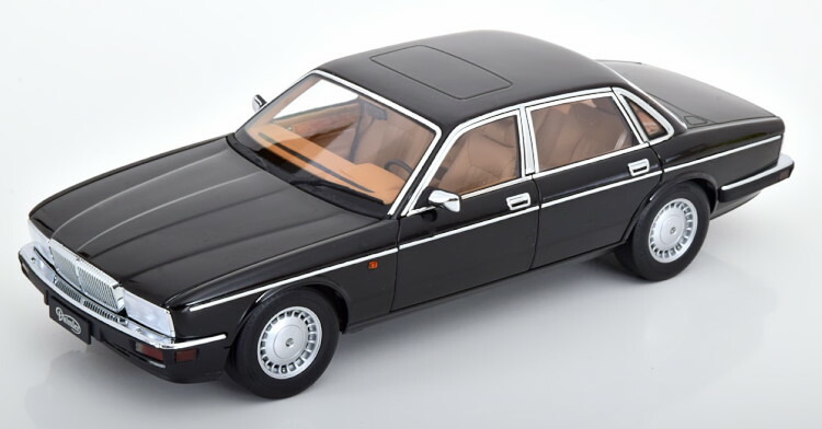 504台限定 1/18 Almost Real ジャガー C-X75 2010 504台限定 1/18 Almost Real ジャガー C-X75 2010 - メルカリ