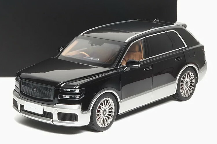 オールモストリアル 1/18 トヨタ 世紀 右手持ち部分 2023 黒いこと しろがね色Almost Real 1:18 Toyota Century RHD 2023 BLACK SILVER