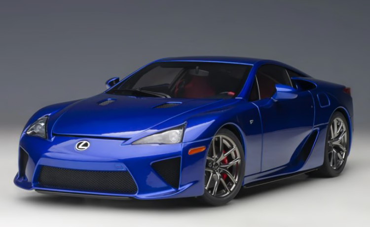Auto-art オートアート1/18 レクサス LS 600hL Amazon | AUTOart 1/18 レクサス LS600hL (シルバー・タン) 完成