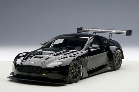オート美術 1/18 アストンマーティン ヴァンテージ V12 GT3 黒いこと 開閉AUTOart 1:18 ASTON MARTIN Vantage V12 GT3 Black