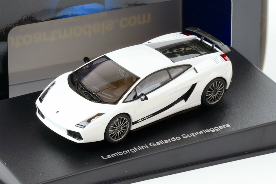 楽天市場】オートアート 1/18 ランボルギーニ ガヤルド LP570