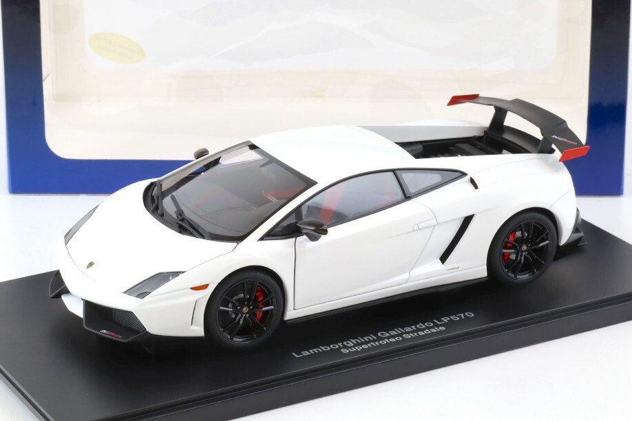 未展示品 オートアート1/18 ランボルギーニ ガヤルド LP550-2 未展示品 オートアート1/18 ランボルギーニ ガヤルド LP550-2