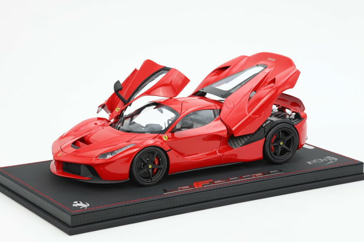 BBR 1/18 フェラーリ　ラ・フェラーリ　アペルタ BBR 1/18 フェラーリ ラ・フェラーリ アペルタ ロッソ コルサ