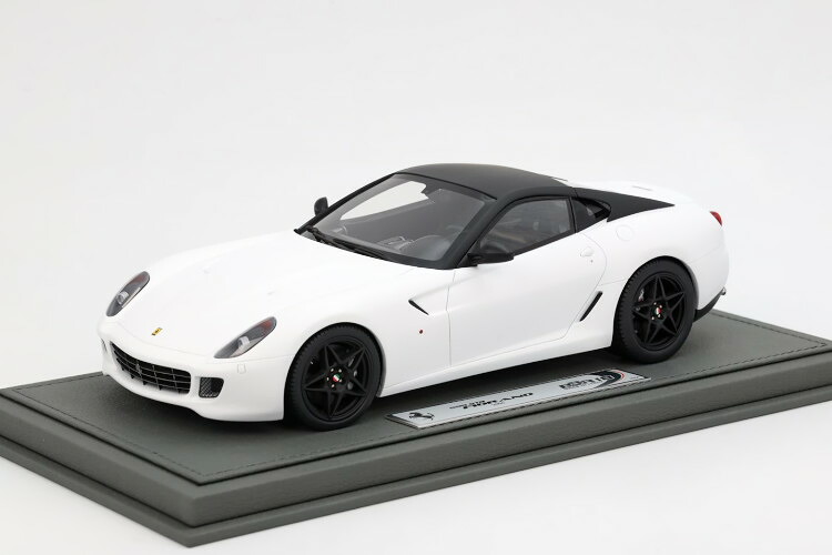 BBRモデル 1/18 フェラーリ 599 GTB フィオラノ 2007 F1ギアボックス ビアンコオパコ (マットホワイト) ブラック ショーケース付き 36台限定 BBR MODELS 1:18 FERRARI 599 GTB FIORANO 2007 F1 GEAR BOX GEARBOX F1 BIANCO OPACO MATT WHITE BLACK LIMITED 36 pcs