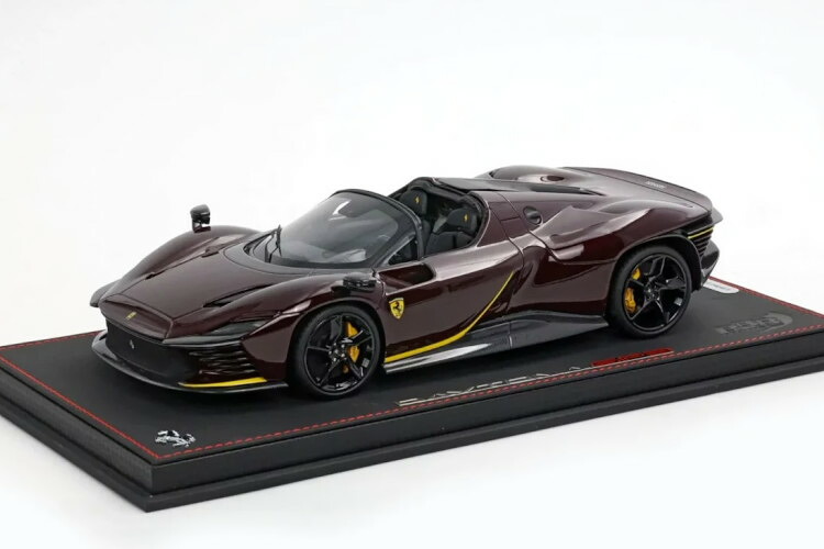 BBR 1/18 フェラーリ デイトナ SP3 開けはなし大屋根 アイコナ 2022 ブル ロッソ ルビーノ ボルドーワイン 79台押さえるBBR 1:18 FERRARI DAYTONA SP3 OPEN ROOF ICONA 2022 BLU ROSSO RUBINO BORDEAUX LIMITED 79 pcs