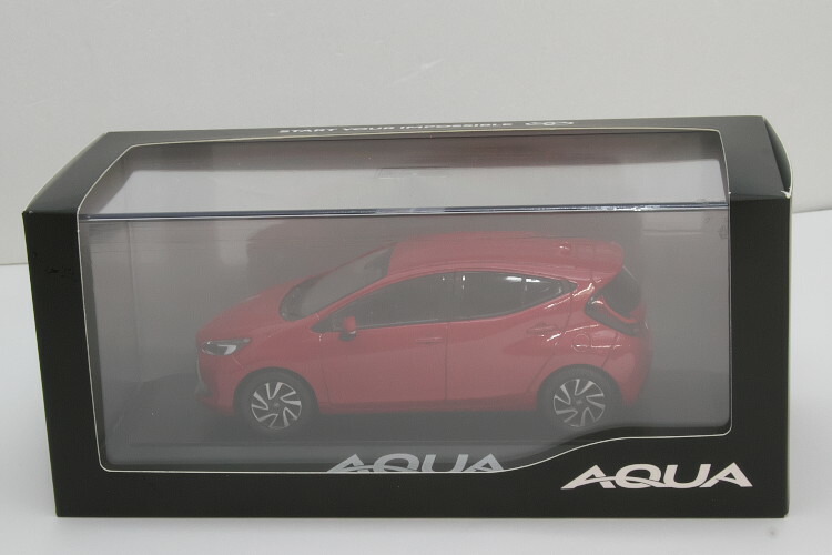 Amazon | 1/30 ミニカー 新型アクア AQUA カラーサンプル