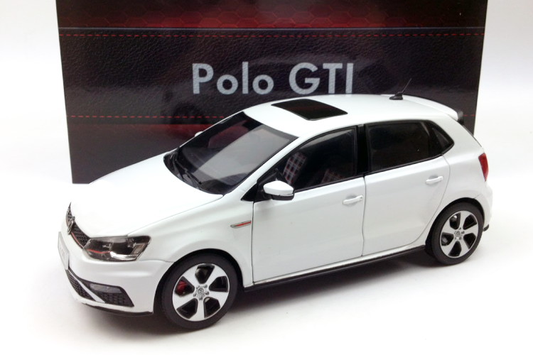 世界的に Vw特注 Polo Vw マイナーチェンジモデル 15年 ホワイト Gti ポロ フォルクスワーゲン 1 18 Polo Gti 15 Pereirabrito Com Br