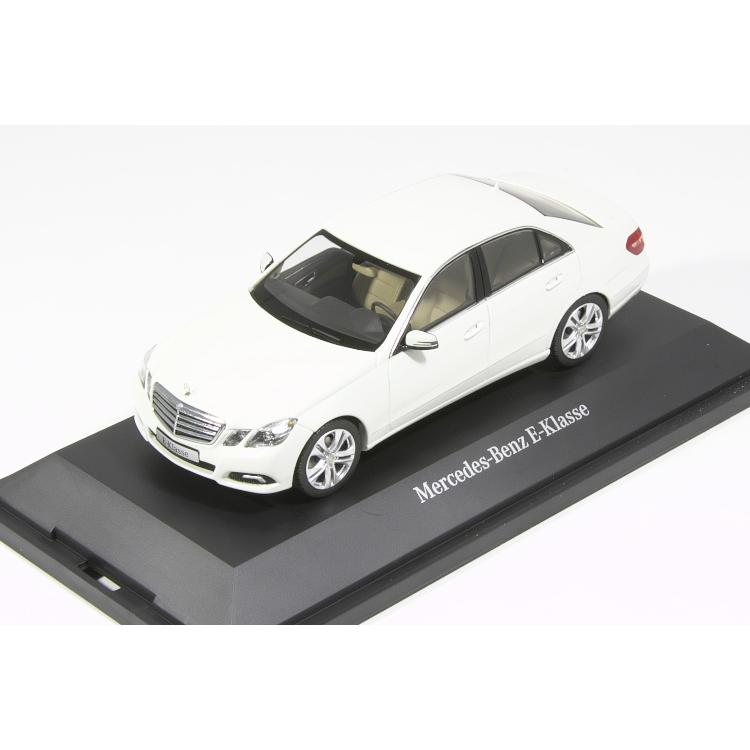 ＜中古品＞シュコー 1/43 メルセデス・ベンツ Eクラス セダン W212 E350 2009 ホワイト Schuco Mercedes-Benz E-Class Calcit white｜Reowide モデルカー カタログ SHOP