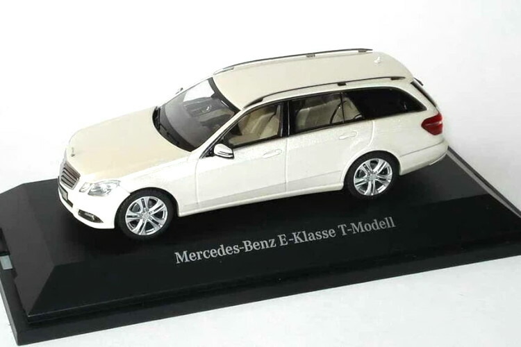 ＜中古品＞シュコー 1/43 メルセデス・ベンツ Eクラス ワゴン S212 ホワイト E350 2009 ホワイト Schuco Mercedes-Benz E-Class外箱なし｜Reowide モデルカー カタログ SHOP