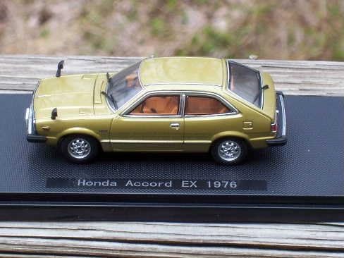 ＜中古＞エブロ 1/43 ホンダ 一致 EX CVCC 3部屋の入り口 ハッチうしろ側 1976 ゴールドEbbro 1:43 Honda Accord EX CVCC 3-Door Hatchback 1976 Gold プラケース 外箱なし