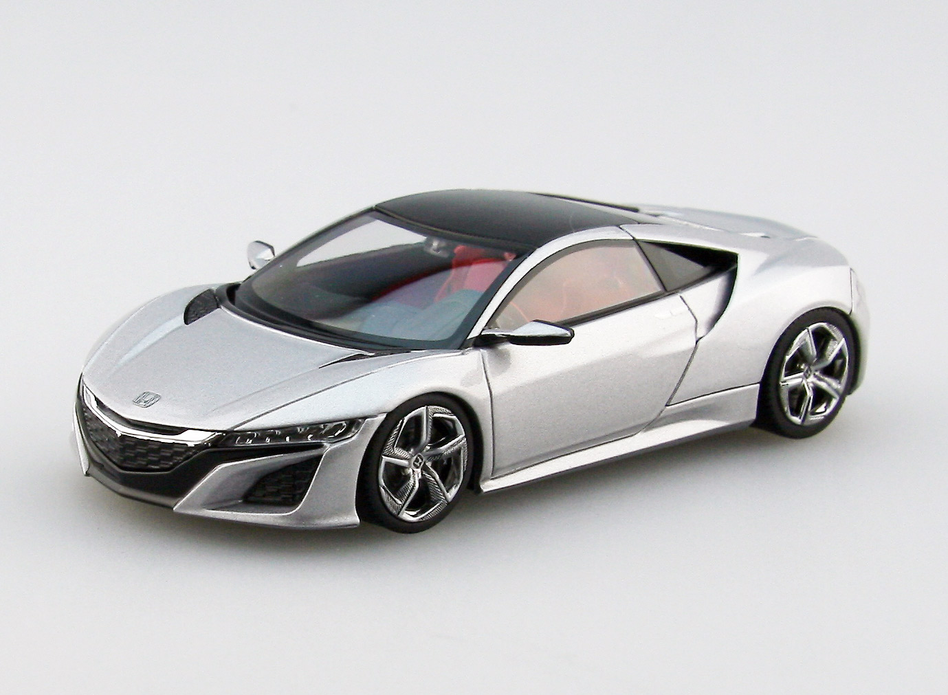エブロ（絶版品）ホンダNSXタイプーR2002 （ホワイト）3000個限定 楽天市場】【絶版品】エブロ 1/43 ホンダ NSX タイプ R 2002