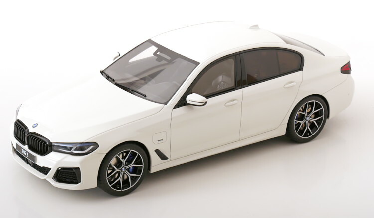 楽天市場】京商 1/18 BMW 5シリーズ 540Li G31 G38 ホワイト 5 Series