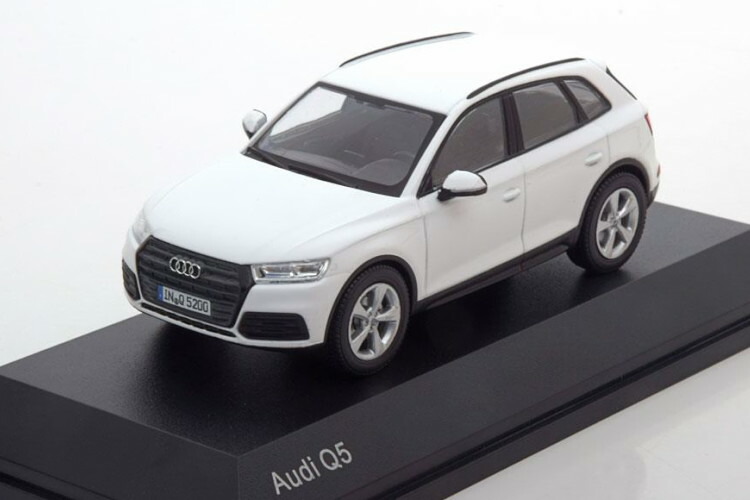 楽天市場】AUDI特注 1/43 アウディ Q5 (ブラック) 2017 : KITAGO BASE