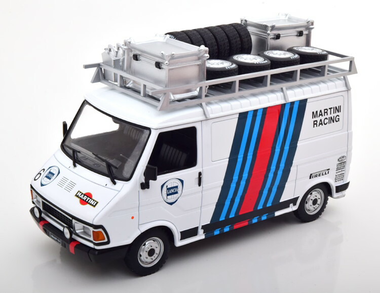 楽天市場】イクソ 1/18 フィアット 242 マティーニ レーシング