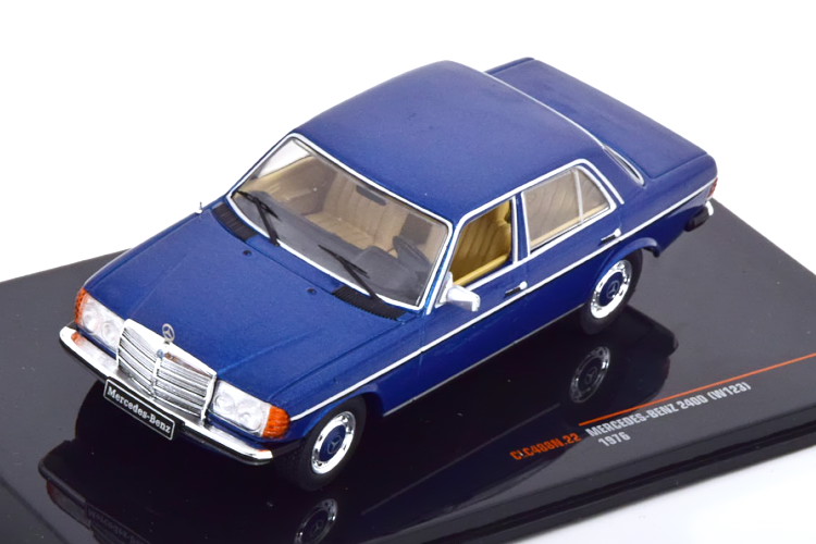 イクソ 1/43  メルセデス 240D W123 赤ちょうちん 1976 ブルーメタリックIxo 1:43 Mercedes 240D W123 Saloon 1976 bluemetallic おもちゃ-ミニカー・トイカー