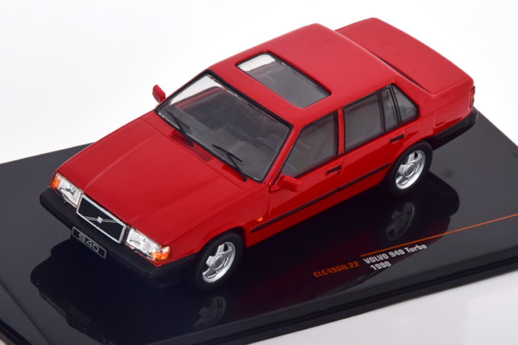 1/43 VOLVO特注 1/43 VOLVO XC40 バースティングブルー 楽天市場】京商 1/43 ボルボ XC40 R-DESIGN ブルー 2018 VOLVO