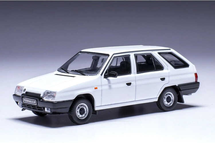 イクソ 1/43 シュコダ 主任者 1990 白いことIxo 1:43 Skoda Forman 1990 white おもちゃ-車